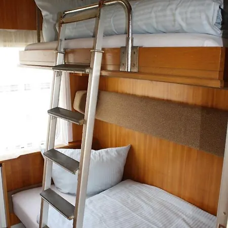 Hotel Zz_Lokschuppen Pasewalk-Erlebnisuebernachtung Im Schlafwagen Esterno foto