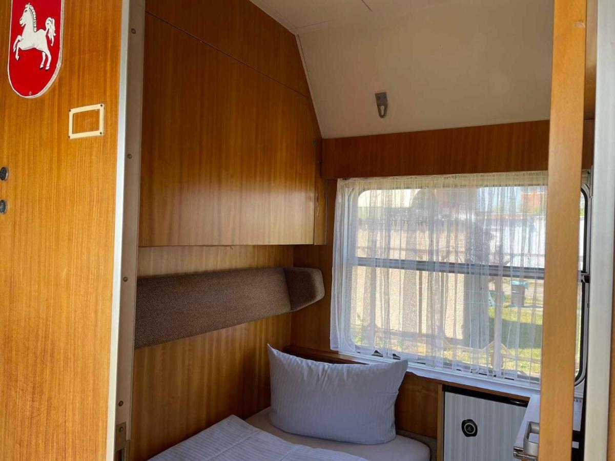 Zz_lokschuppen Pasewalk-erlebnisuebernachtung Im Schlafwagen Campsite *